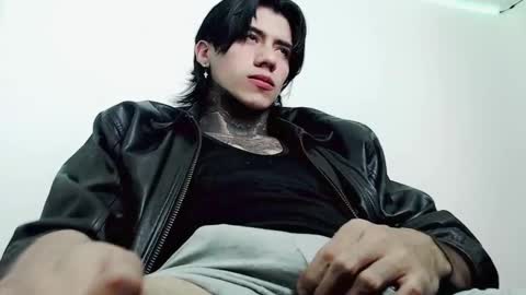 Snapshot of chriss_opp chatting on March 10, 2025, 8:23 pm CHRIS INDEPENT MODEL online show from March 10, 2025, 8:23 pm