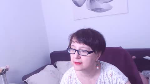 Snapshot of christarose chatting on December 16, 2024, 4:13 am Christa online show from December 16, 2024, 4:13 am