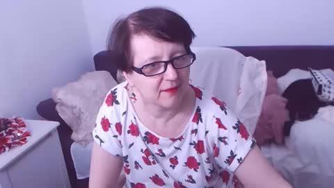 Snapshot of christarose chatting on December 23, 2024, 4:01 am Christa online show from December 23, 2024, 4:01 am
