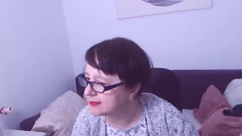 Snapshot of christarose chatting on February 2, 2025, 5:53 am Christa online show from February 2, 2025, 5:53 am