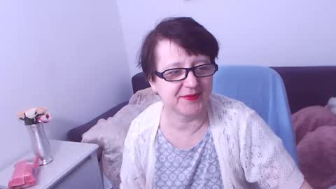 Snapshot of christarose chatting on February 14, 2025, 1:02 am Christa online show from February 14, 2025, 1:02 am