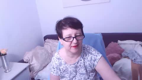 Snapshot of christarose chatting on October 27, 2025, 2:26 am Christa online show from October 27, 2025, 2:26 am