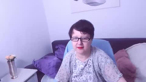 Snapshot of christarose chatting on November 7, 2025, 8:09 pm Christa online show from November 7, 2025, 8:09 pm