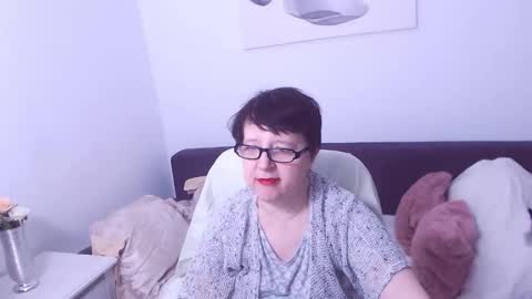 Snapshot of christarose chatting on November 21, 2025, 4:27 pm Christa online show from November 21, 2025, 4:27 pm