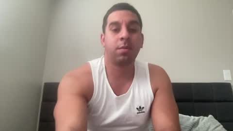 jhonatan online show from November 17, 2025, 6:14 pm