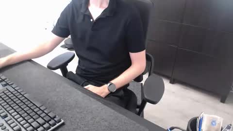 christianblck online show from October 27, 2025, 9:02 am