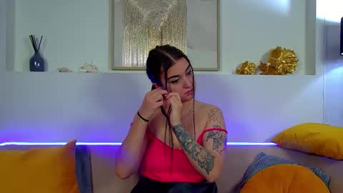 Snapshot of christinamilton chatting on October 16, 2025, 6:42 pm Christina online show from October 16, 2025, 6:42 pm