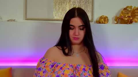 Christina online show from November 13, 2025, 7:02 pm