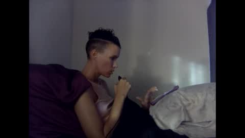 Snapshot of christinasaunters chatting on October 4, 2025, 2:37 pm Christina Saunters online show from October 4, 2025, 2:37 pm