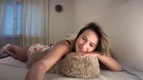 Snapshot of christine_666 chatting on October 29, 2025, 1:57 pm Christine online show from October 29, 2025, 1:57 pm