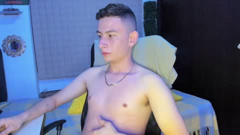 Snapshot of christmiller_1 chatting on March 2, 2025, 12:42 am christmiller_1 online show from March 2, 2025, 12:42 am