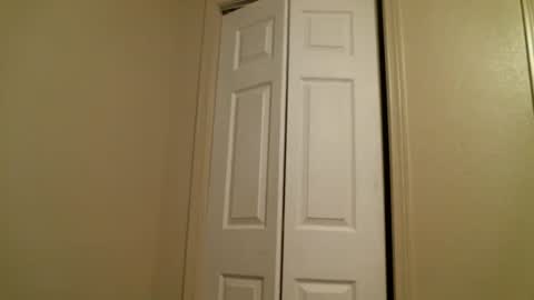 Snapshot of christophe_throbin chatting on January 1, 2025, 12:53 am christophe_throbin online show from January 1, 2025, 12:53 am