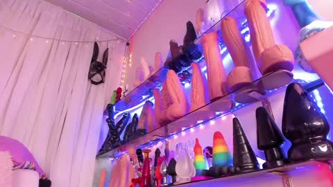 Snapshot of christymilk1 chatting on December 29, 2024, 2:06 am christy online show from December 29, 2024, 2:06 am