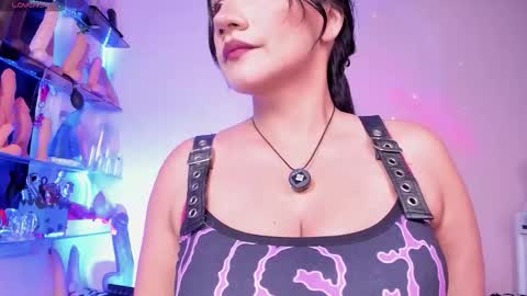 Snapshot of christymilk1 chatting on September 22, 2025, 12:45 am christy online show from September 22, 2025, 12:45 am