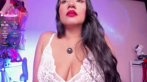 Snapshot of christymilk1 chatting on October 12, 2025, 2:21 am christy online show from October 12, 2025, 2:21 am