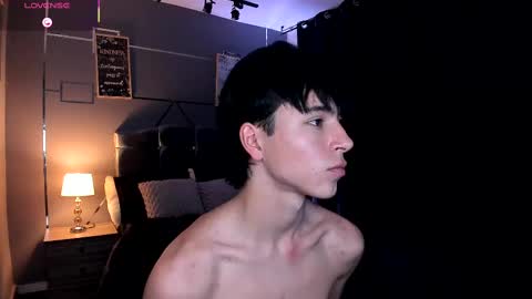 chrristopher77 online show from September 13, 2025, 8:19 pm