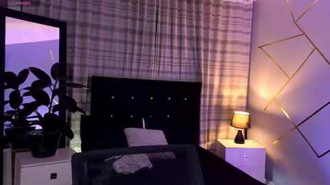 chrristopher77 online show from October 10, 2025, 4:22 am