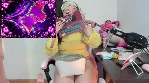 Vanesa online show from October 21, 2025, 10:05 am