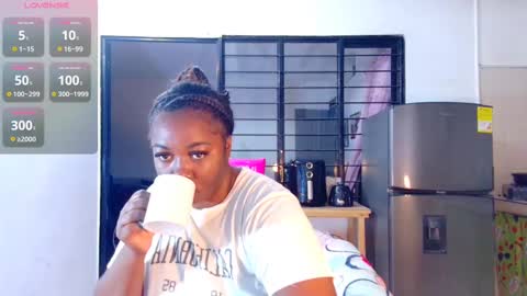 Snapshot of ciaraebonyxxx chatting on February 14, 2025, 8:21 am ciaraebonyxxx online show from February 14, 2025, 8:21 am