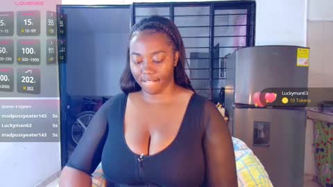 Snapshot of ciaraebonyxxx chatting on March 2, 2025, 1:47 am ciaraebonyxxx online show from March 2, 2025, 1:47 am