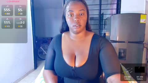 Snapshot of ciaraebonyxxx chatting on March 2, 2025, 8:05 am ciaraebonyxxx online show from March 2, 2025, 8:05 am