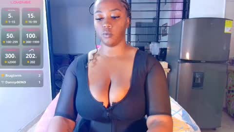 Snapshot of ciaraebonyxxx chatting on March 9, 2025, 11:25 am ciaraebonyxxx online show from March 9, 2025, 11:25 am