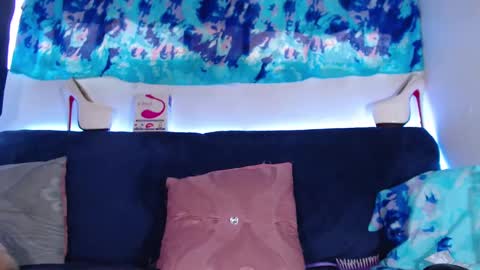 Snapshot of cicimom chatting on February 15, 2025, 8:43 pm cicimom online show from February 15, 2025, 8:43 pm