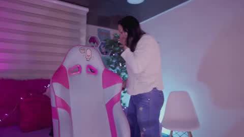 Snapshot of cielo_andrade chatting on October 6, 2025, 12:35 pm Cielo online show from October 6, 2025, 12:35 pm