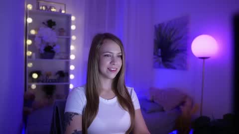 Snapshot of cindy_grey_ chatting on September 23, 2025, 6:33 pm Cintybaby online show from September 23, 2025, 6:33 pm