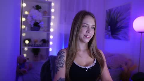 Snapshot of cindy_grey_ chatting on September 28, 2025, 6:35 pm Cintybaby online show from September 28, 2025, 6:35 pm