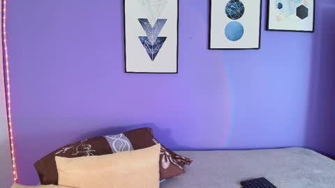 cinnamon_kyla online show from February 23, 2025, 12:27 pm