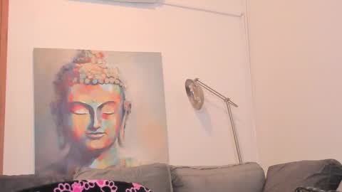 Snapshot of cinnia_ chatting on November 15, 2025, 12:13 pm Cintia online show from November 15, 2025, 12:13 pm