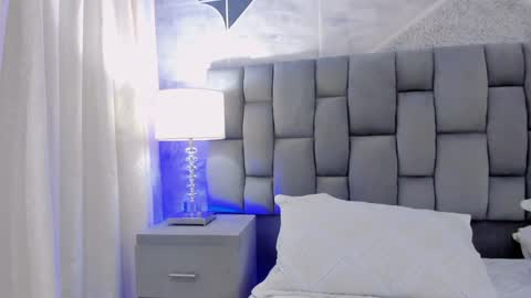 CintiaCollins  online show from December 7, 2024, 4:20 am