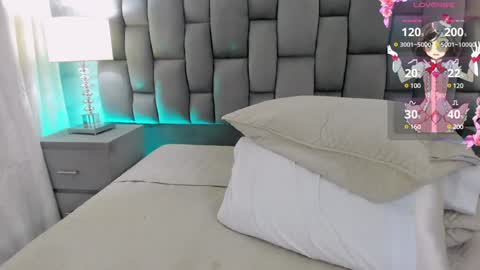 CintiaCollins  online show from December 14, 2024, 12:55 am