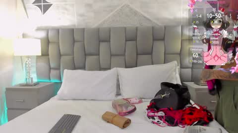 CintiaCollins  online show from December 16, 2024, 10:03 pm