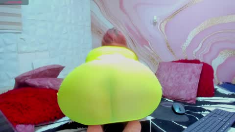 Snapshot of cintiagreyx chatting on January 8, 2025, 2:56 pm  CINTIA  online show from January 8, 2025, 2:56 pm