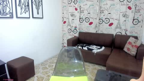 Snapshot of cintiagreyx chatting on February 6, 2025, 5:51 pm  CINTIA  online show from February 6, 2025, 5:51 pm