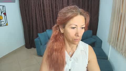 Snapshot of cintiagreyx chatting on February 24, 2025, 11:32 am  CINTIA  online show from February 24, 2025, 11:32 am