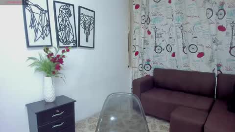Snapshot of cintiagreyx chatting on February 26, 2025, 11:30 am  CINTIA  online show from February 26, 2025, 11:30 am
