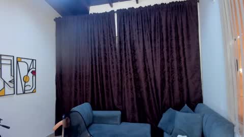 Snapshot of cintiagreyx chatting on March 8, 2025, 8:57 pm  CINTIA  online show from March 8, 2025, 8:57 pm