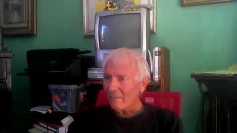 ciuk online show from November 13, 2025, 10:25 am