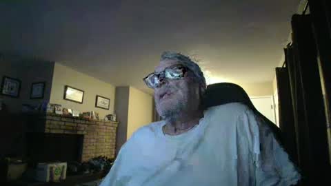 Snapshot of cjscout chatting on January 4, 2025, 9:43 am cjscout online show from January 4, 2025, 9:43 am