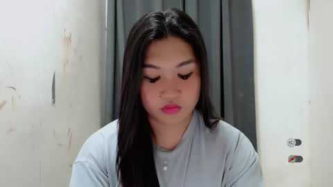 CLAIRE online show from September 9, 2025, 7:24 pm