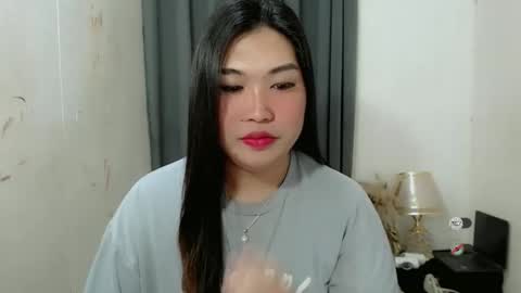 CLAIRE online show from October 4, 2025, 7:17 am