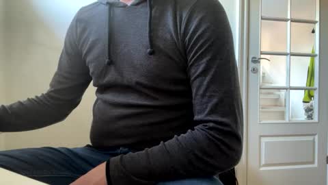 clamshive7 online show from October 19, 2025, 10:27 am