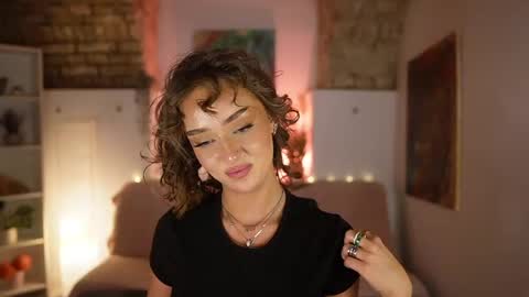 Snapshot of clara_smile chatting on February 23, 2025, 1:57 am Clara smile online show from February 23, 2025, 1:57 am