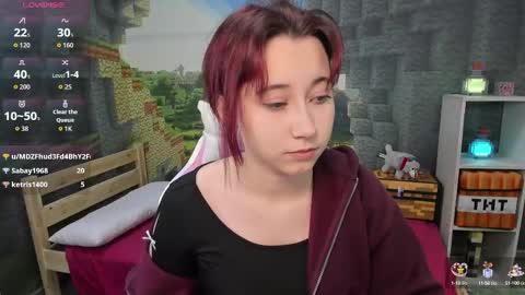 clarabenson online show from September 26, 2025, 6:45 pm