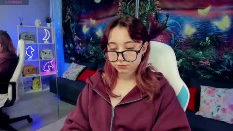 clarabenson online show from November 29, 2025, 8:45 pm