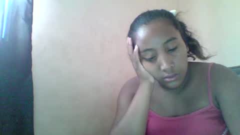 Clarah0123 online show from February 6, 2025, 7:13 am