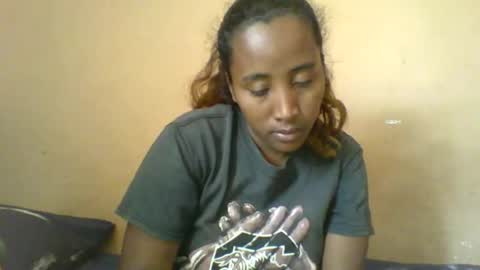 Clarah0123 online show from September 13, 2025, 8:25 am